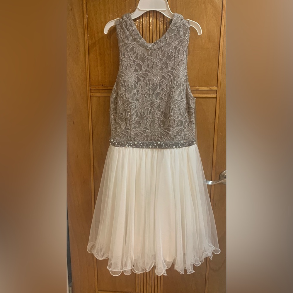 Women Teen- dress size 13